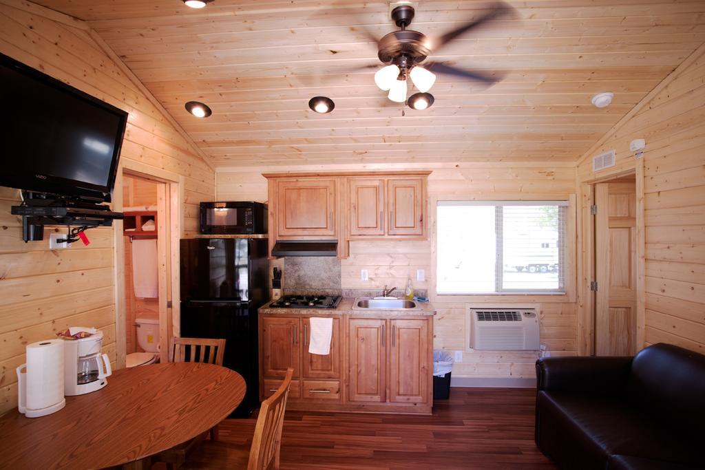 Soledad Canyon Cottage 5 Ravenna Room photo